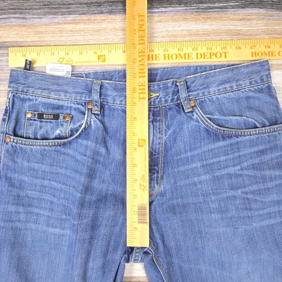 HUGO BOSS- Mens 36 X 34 Maine Jeans Regular Fit Special Finishing Whiskering - Picture 9 of 10